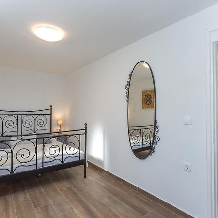 Nomads Apartment Хвар Екстериор снимка