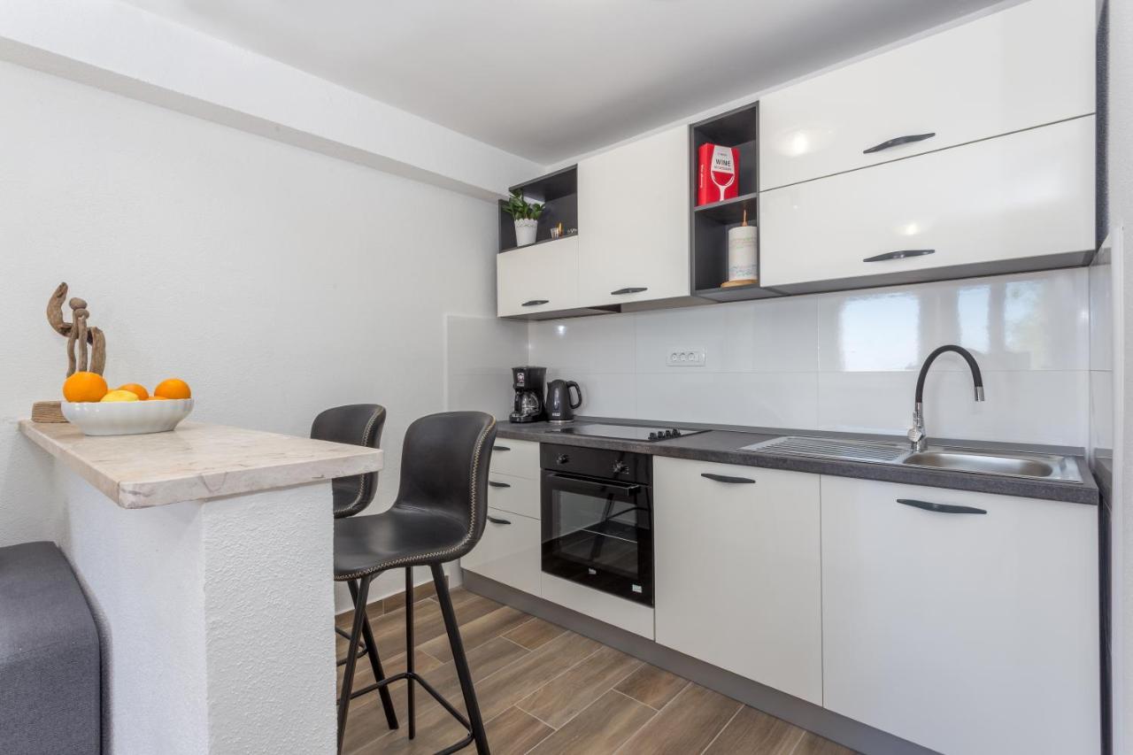 Nomads Apartment Хвар Екстериор снимка